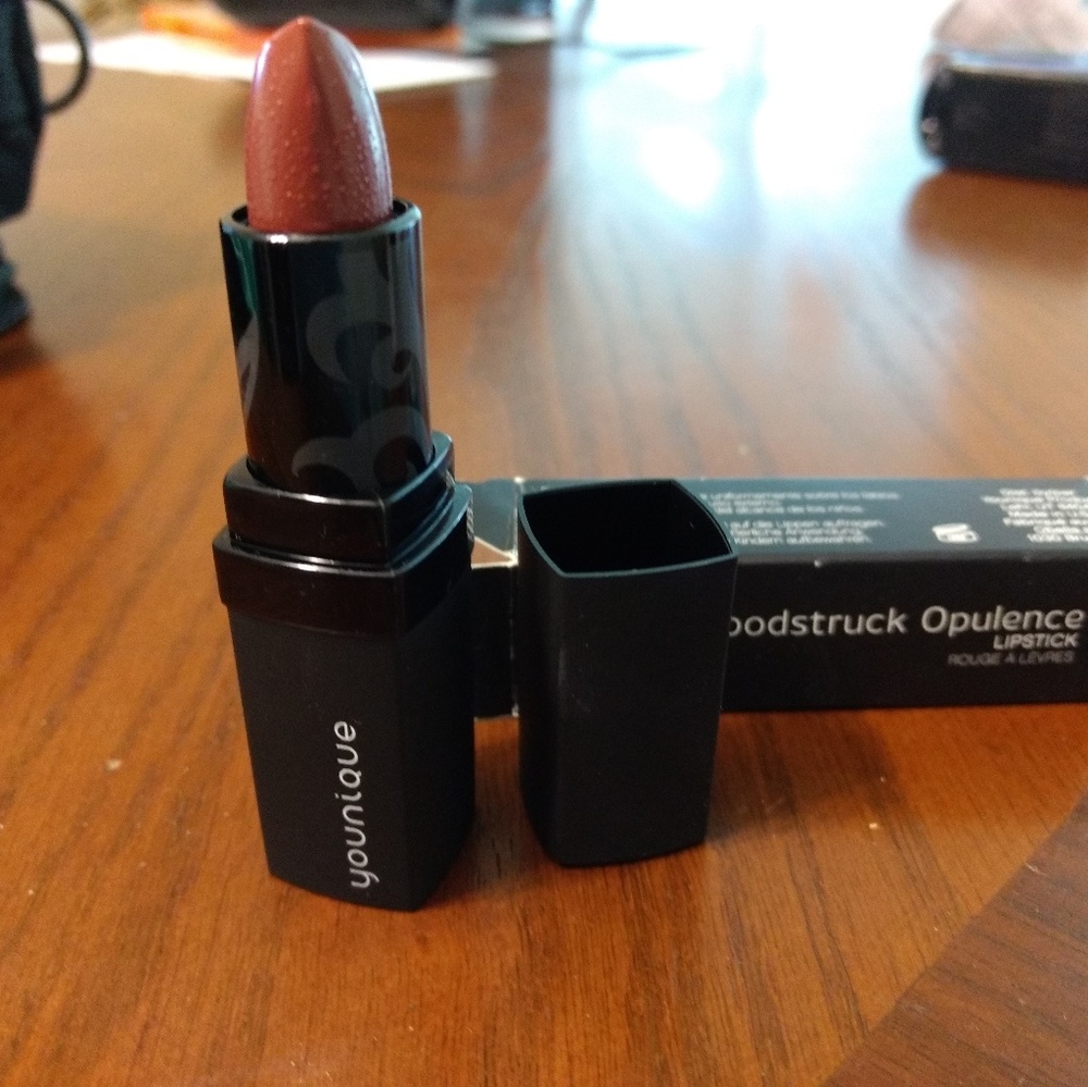 Younique Moonstruck Opulence Lipstick-Stuck Up